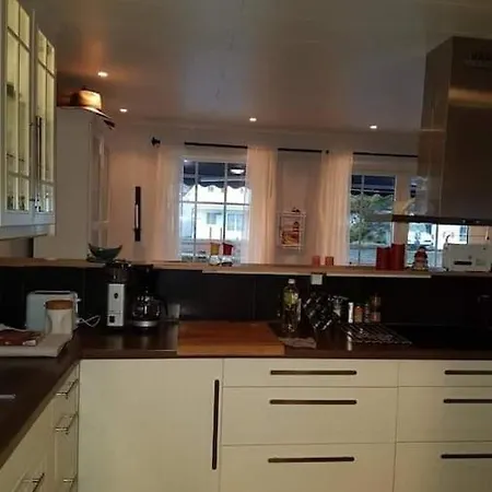 Rorbu I Austevoll Med 3 Soverom Og Mulighet For Batleie *