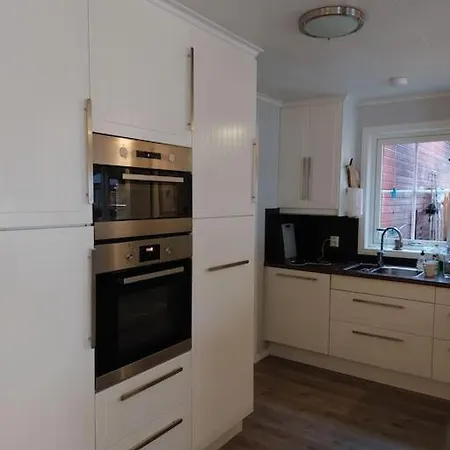 펜션 Rorbu I Austevoll Med 3 Soverom Og Mulighet For Batleie Kolbeinsvik