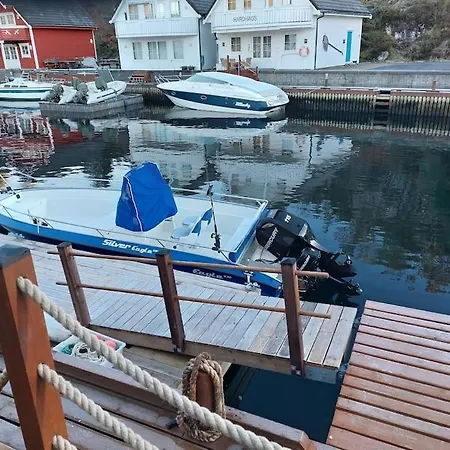 Rorbu I Austevoll Med 3 Soverom Og Mulighet For Batleie * Kolbeinsvik