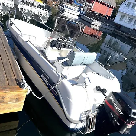 Rorbu I Austevoll Med 3 Soverom Og Mulighet For Batleie Vakantiehuis *