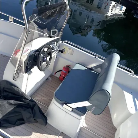 Vakantiehuis Rorbu I Austevoll Med 3 Soverom Og Mulighet For Batleie *