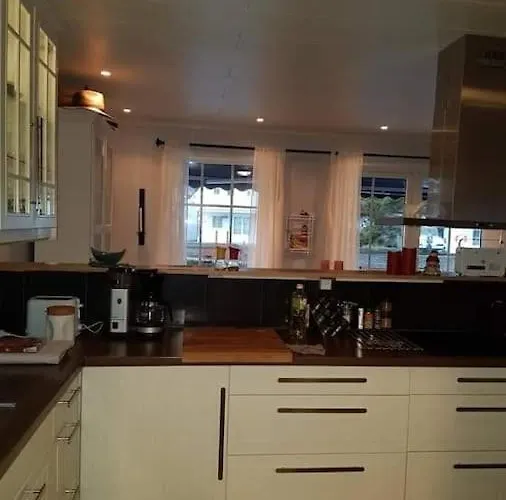 Rorbu I Austevoll Med 3 Soverom Og Mulighet For Batleie *