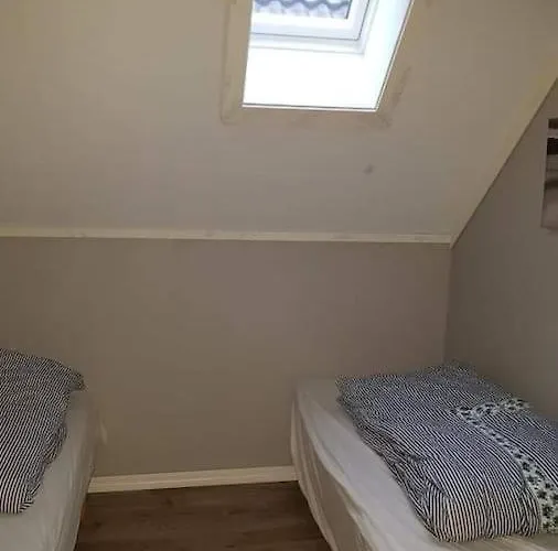 Rorbu I Austevoll Med 3 Soverom Og Mulighet For Batleie