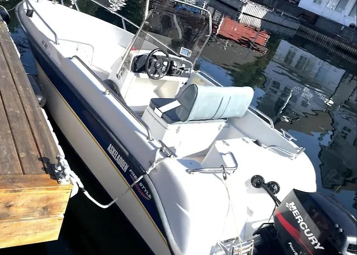 Rorbu I Austevoll Med 3 Soverom Og Mulighet For Batleie Vakantiehuis *